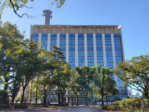 ⚠️社畜的愤怒！便利店摆满尿瓶，买家直呼有味！