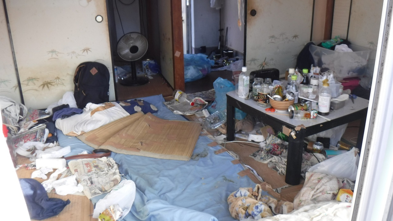 💔被骗还不如！60岁夫妻被儿子借钱，上门一看惊呆！