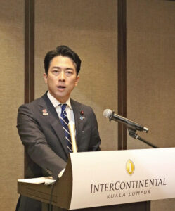 🔥小泉进次郎：空头支票？铁腕改革，看他真本事！ 封面