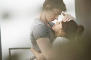 💔婚后出轨：10年vs新人，界限在哪？ 封面