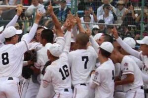 💥校园霸凌升级！涉事学生被捕，高野连处罚太轻？ 封面