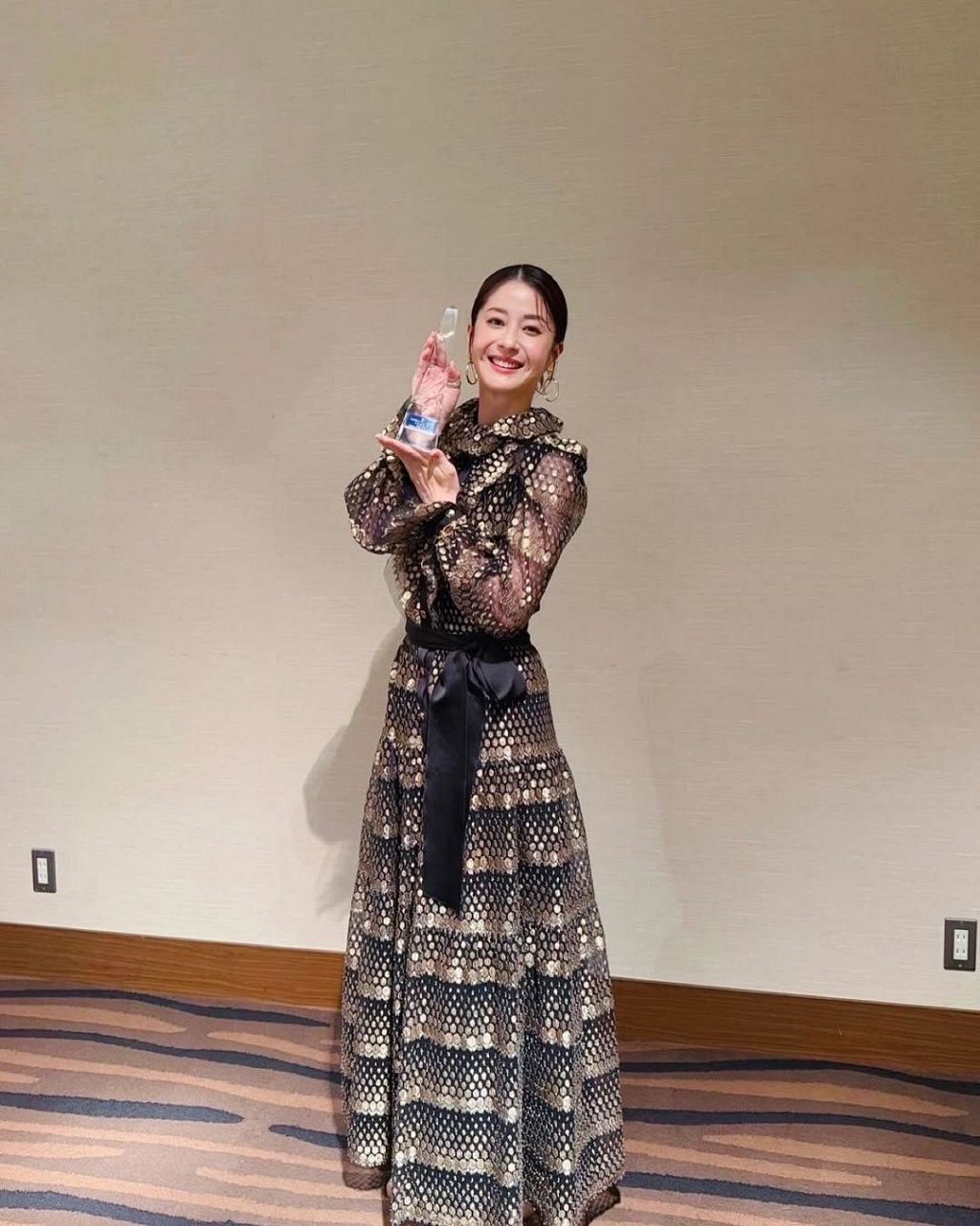 ✨旧爱重逢！41岁男星求婚，嗑CP的都哭了！