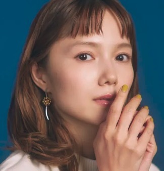 ✨39岁女神宫崎葵：工作和家庭都超甜！💖