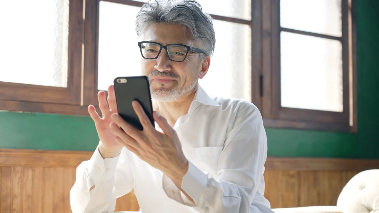 💔60岁退休男，2800万日元退职金，回家却收到离婚协议！