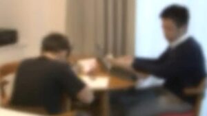 👶💰时间变钱！“外包”育儿，只为考名校？ 封面