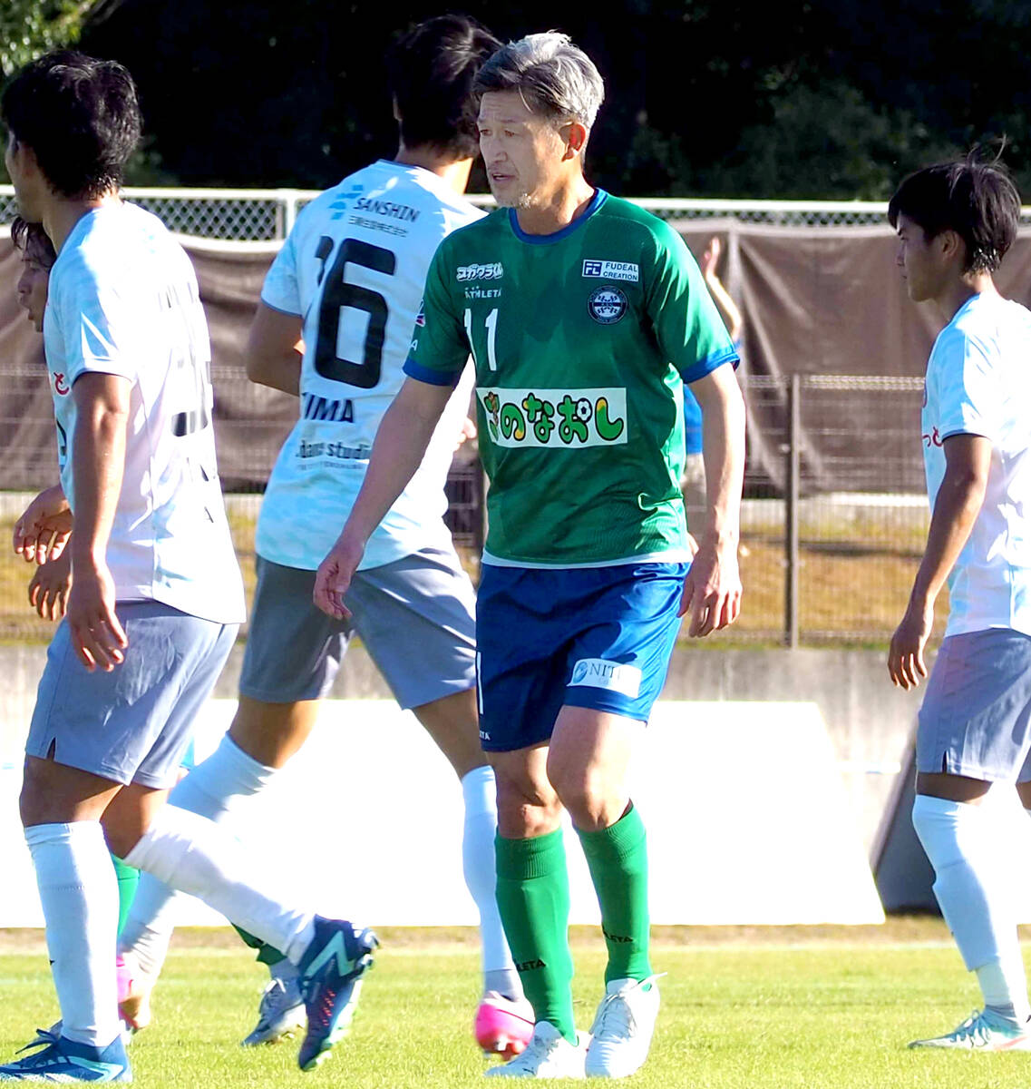 ⚽️58岁传奇！老将卡祖最后主场，逆袭点燃全场！