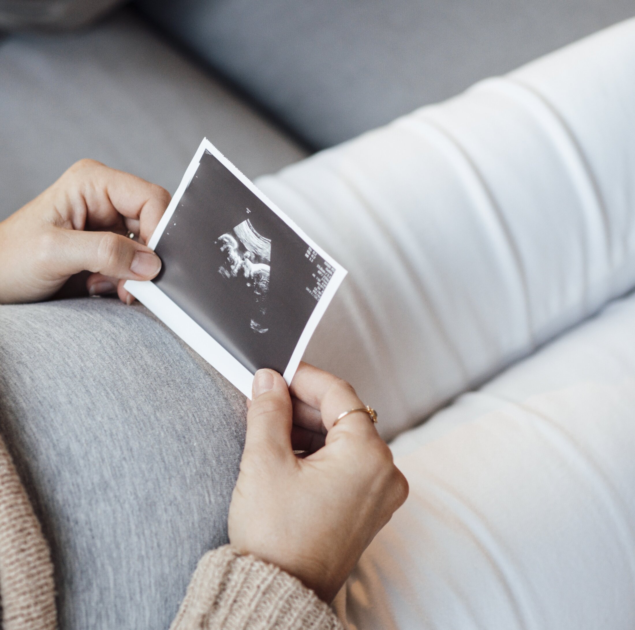 🤰47岁夫妻的“意外”惊喜：乡野冷眼与专家惊示！