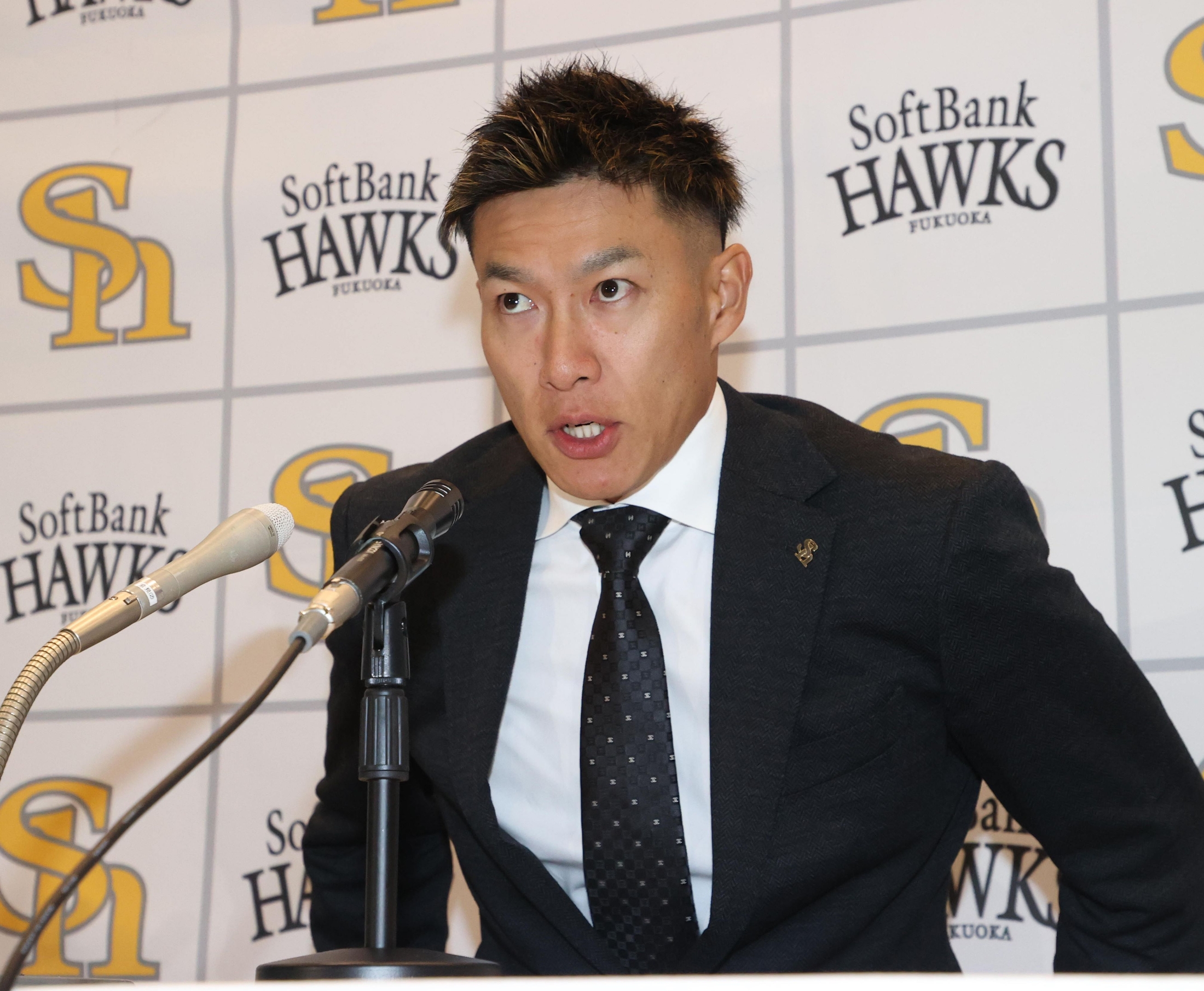 ⚾️柳田悠岐：降薪不退役！再战一年，就为续约！