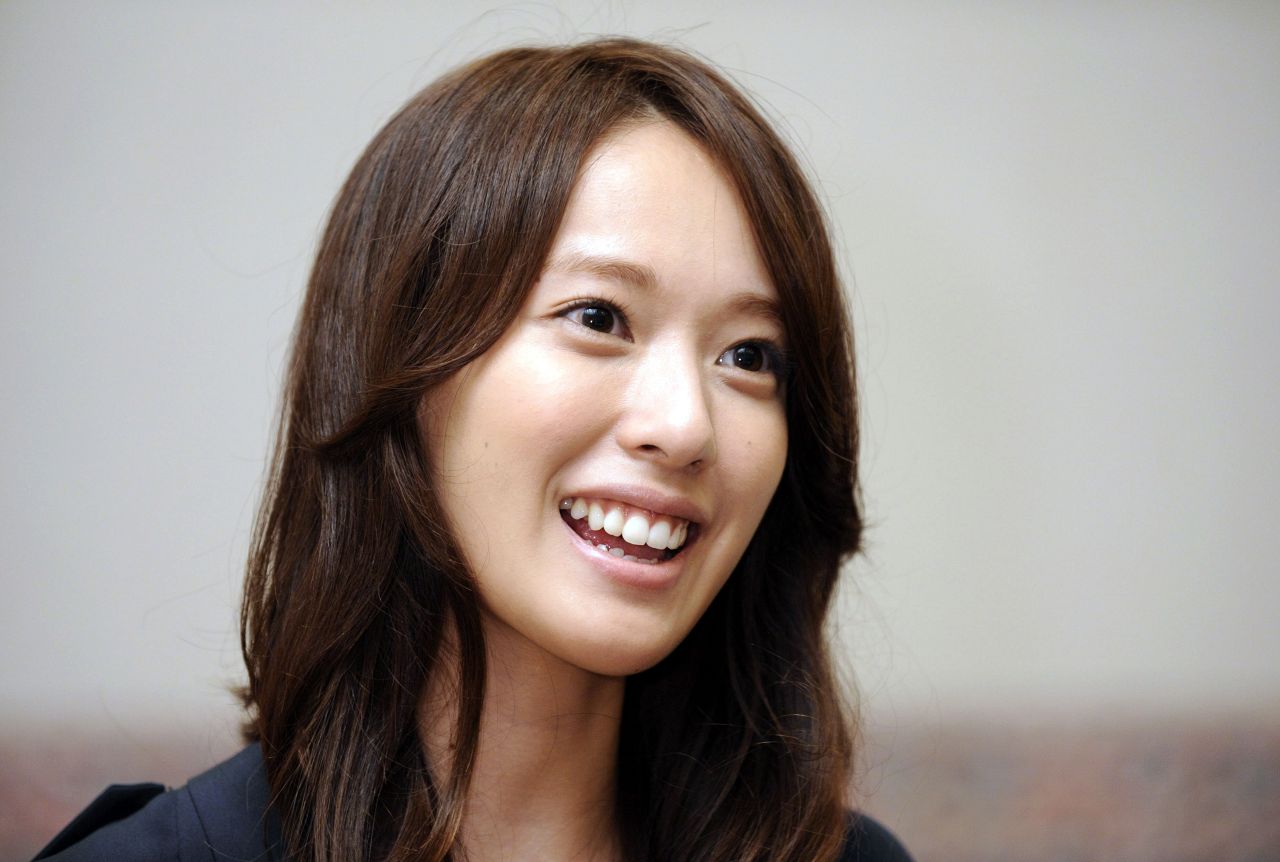 💥5年后重逢竟闪婚生子！37岁女星美得让人惊呆！