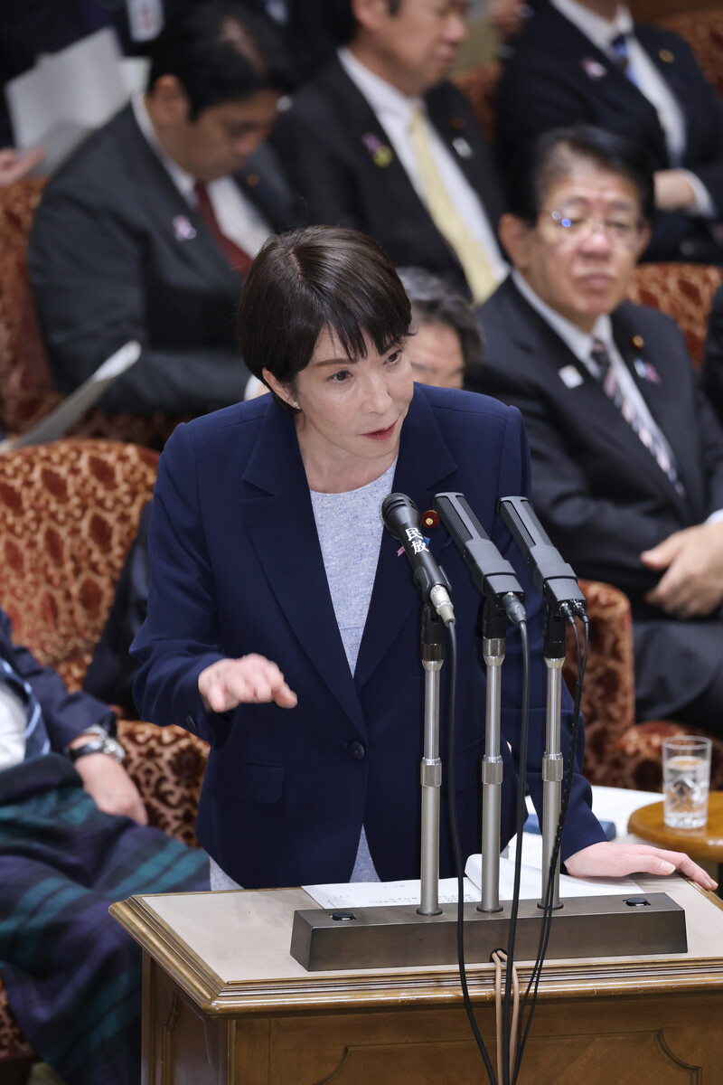 💥首相闪烁其词！在野党追问，场面尴尬！