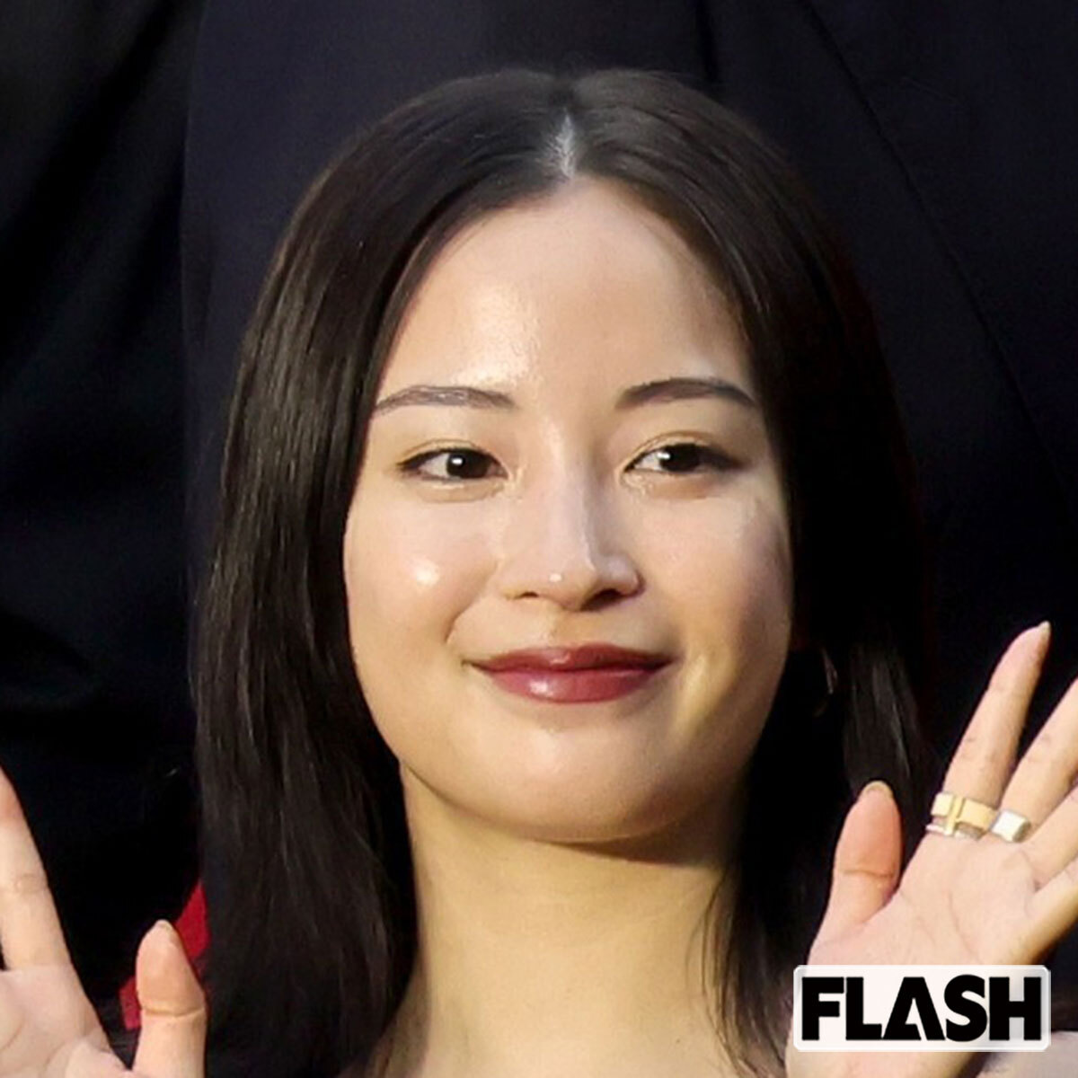 👕广濑铃“男款卫衣”引爆回忆杀！大叔穿卫衣，真香还是翻车？