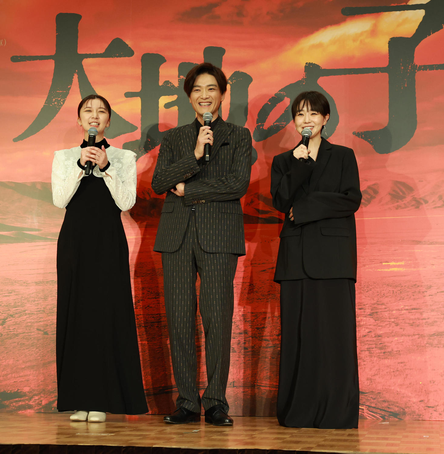 💥井上芳雄懵了：中日台词混着？信息太乱了！