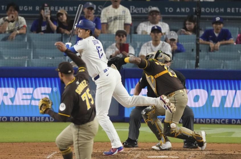 💥大谷翔平：对前教练的“冷漠”，引爆美日球迷大战！