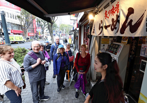 🍜 寿司靠边！现在流行吃拉面，去哪家拉面店都倍儿有面儿！