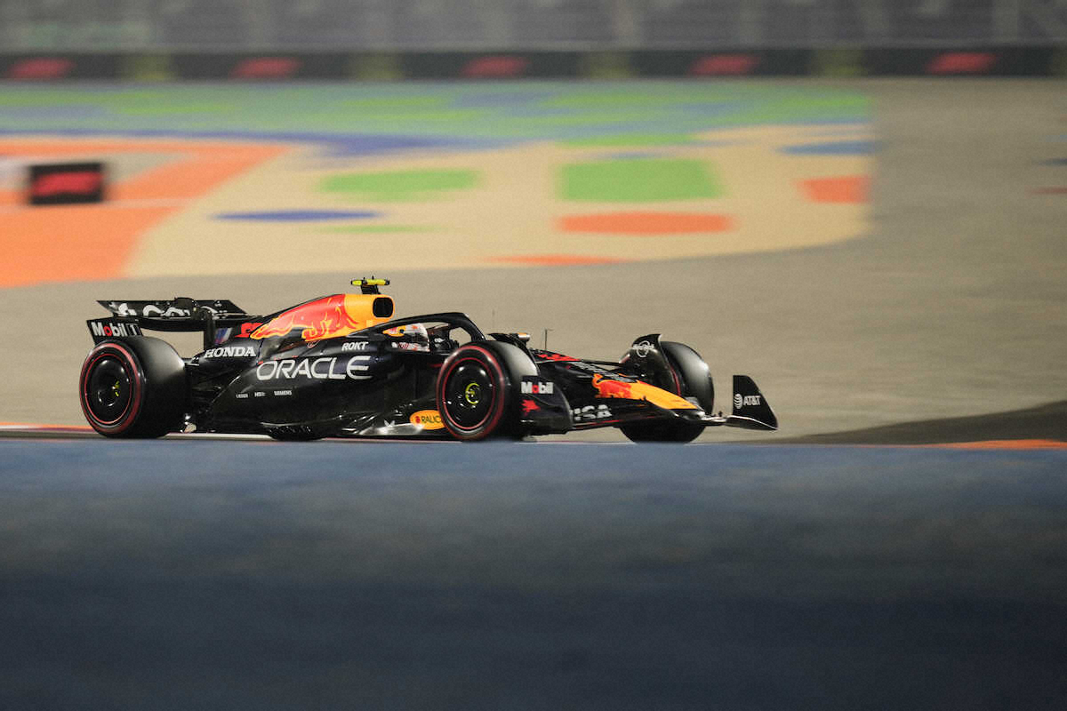 💥痛失！角田裕毅：一瞬间掉速，赛车没抓地！