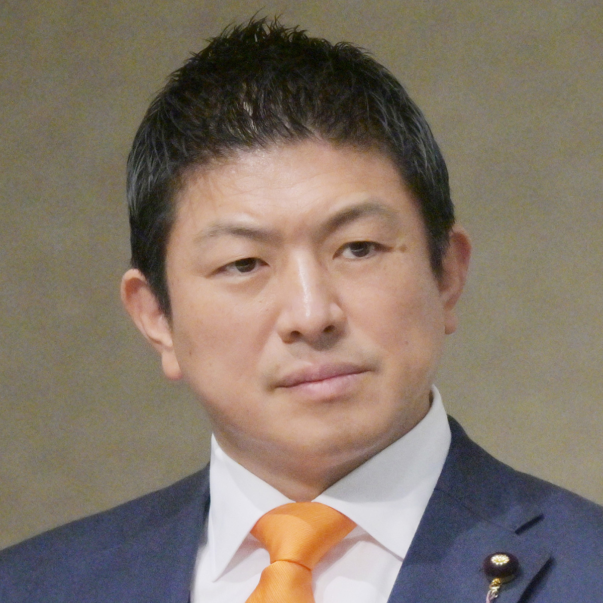 💥无语！参政党代表：不戴“蓝色丝带”，理由竟是…