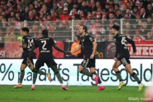 ⚽️拜仁连胜终结！凯恩补时绝平，太燃了！ 封面