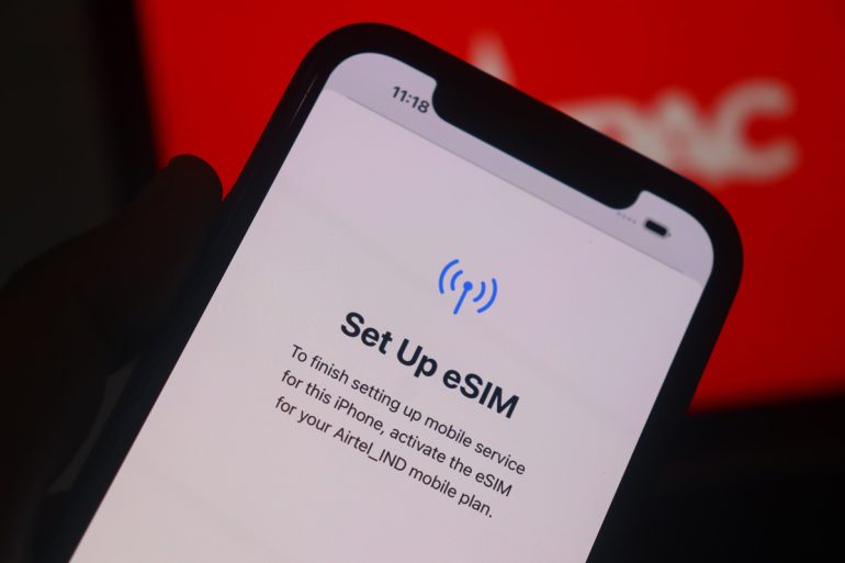 📱告别实体卡！iPhone全转eSIM，真香还是麻烦？