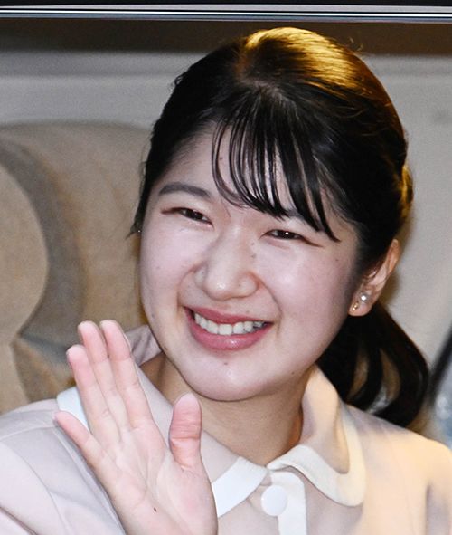 👑女首相可以，为何不能女天皇？爱子公主盼望论再起！