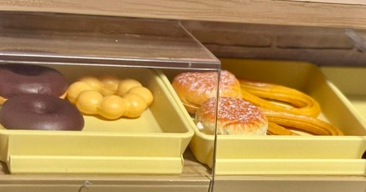 🍩神反转！迷你甜甜圈店里放了娃，顾客：救命啊！😱
