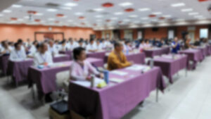 💡 年薪百万也回头！50万精英弃美回国，为啥？ 封面