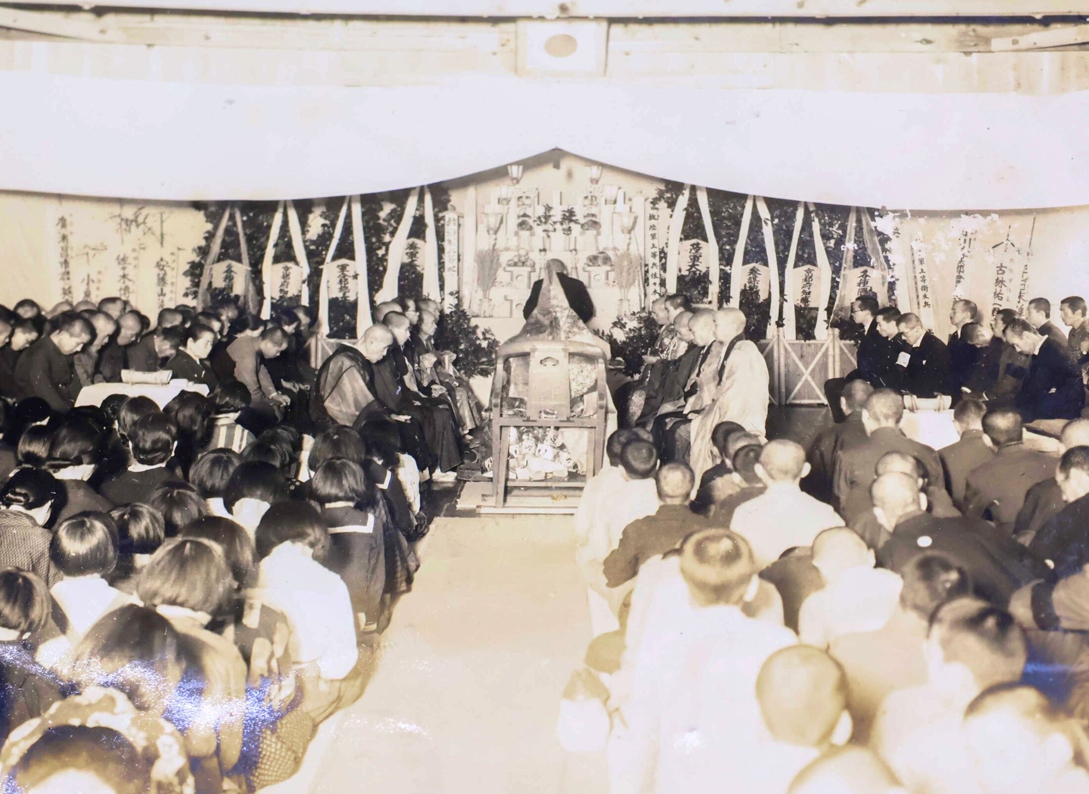 💥战败后学校遭暴打！愤怒师生：去校长家“道谢”！