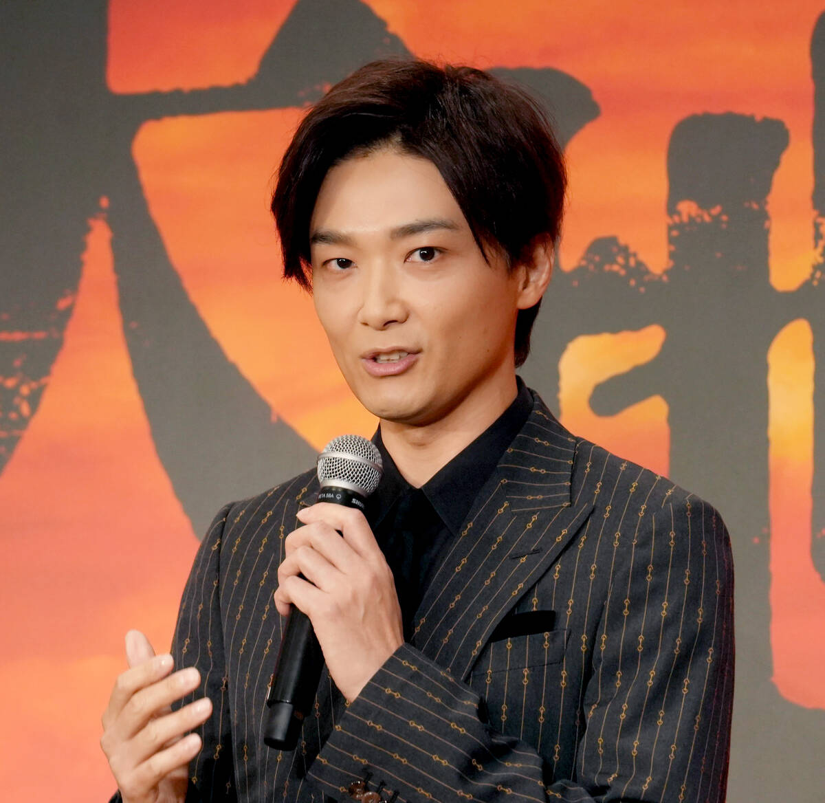 💔被遗忘的童年：他，以中国人的身份，背负着战争的重量。