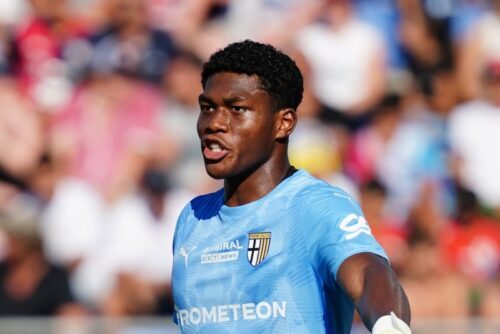 ⚽️ 帕尔马门将重伤！手术在即，球迷心碎！