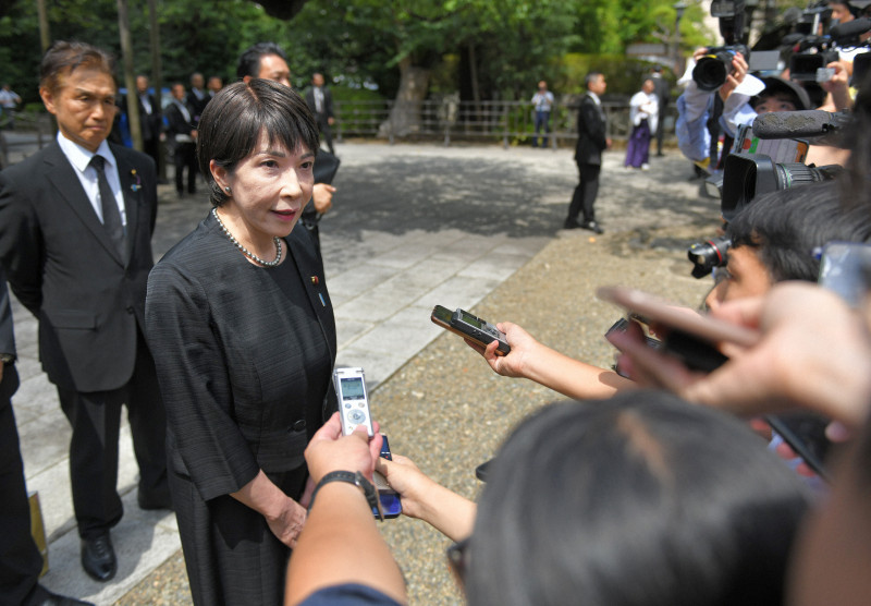 🔥高市首相要参拜靖国神社？历史惊魂再起！