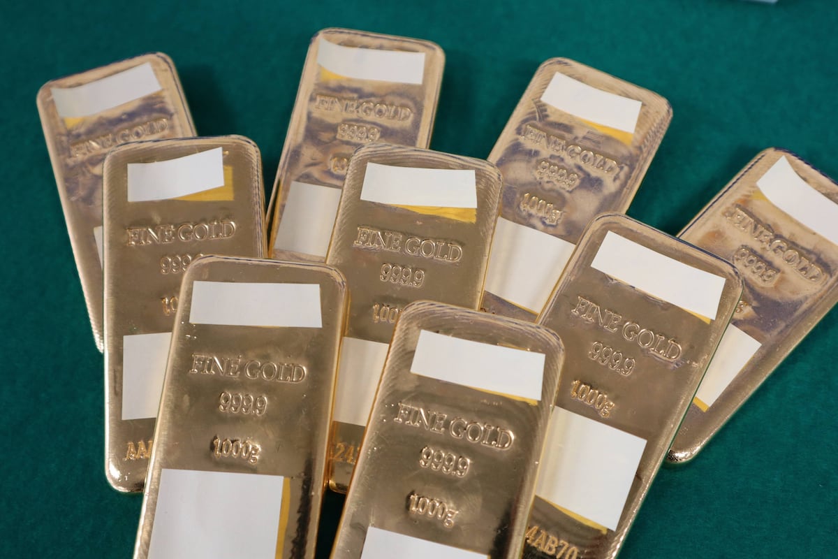 💰黄金走私狂潮！逃税巨额敛财，背后竟有“大Boss”！