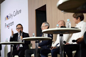 💥丰田章男：美日互道谢，就靠赛车场！ 封面