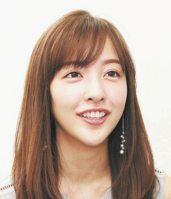 👶板野友美：女儿美貌“藏”起来！全家USJ狂欢🎂