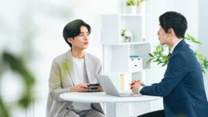 💥周六加班？年轻人怒了：没空！ 封面