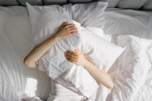 😱睡醒后发现…床上空空如也？聊聊“性同意”！ 封面