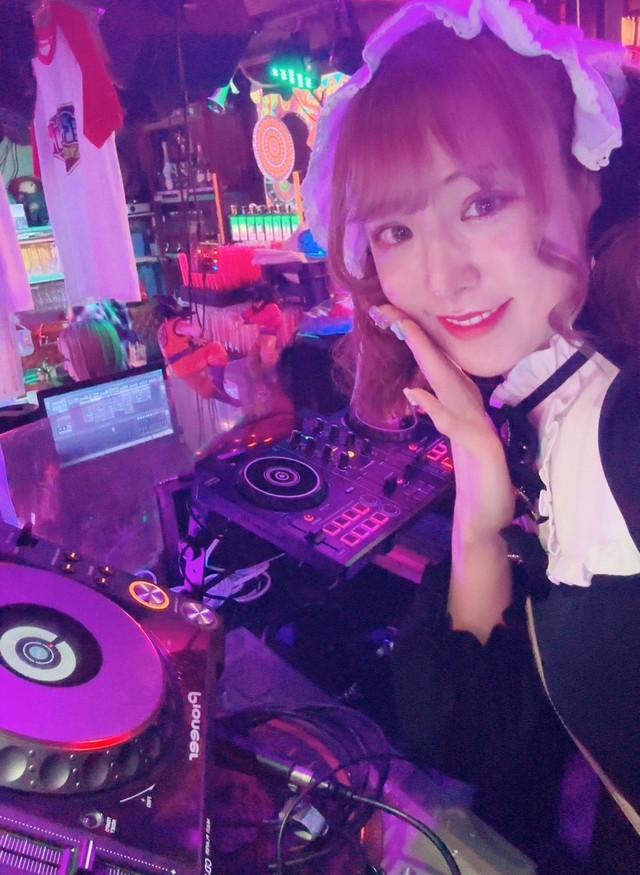 💥一夜销魂！顶流女郎故乡隐退，只因太无聊？