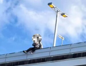 🚨日韩旅游血泪史：中国游客关西机场遇难，真相震惊！ 封面