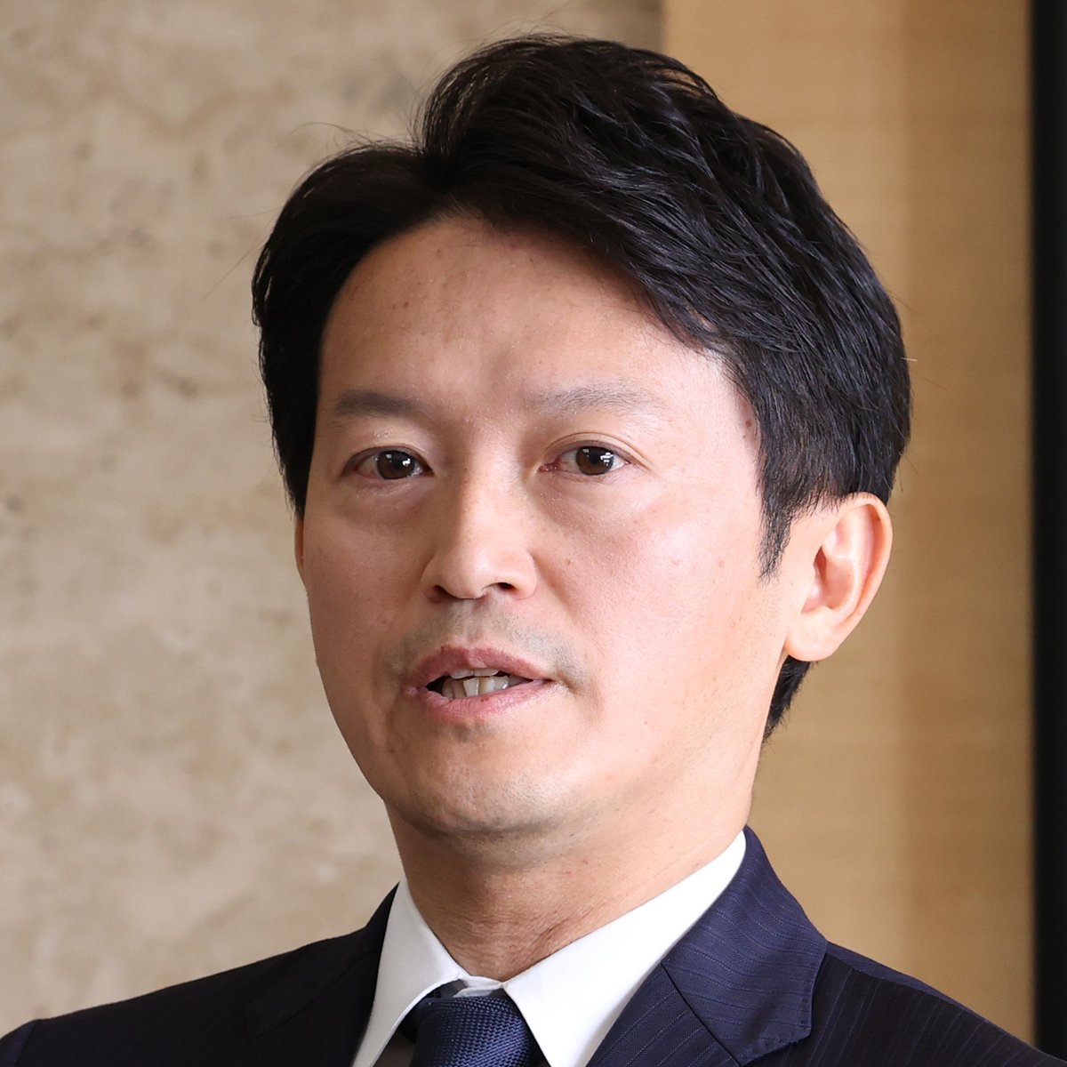 💥奇葩县长！立花被捕后，他这怪异举动…太震惊！