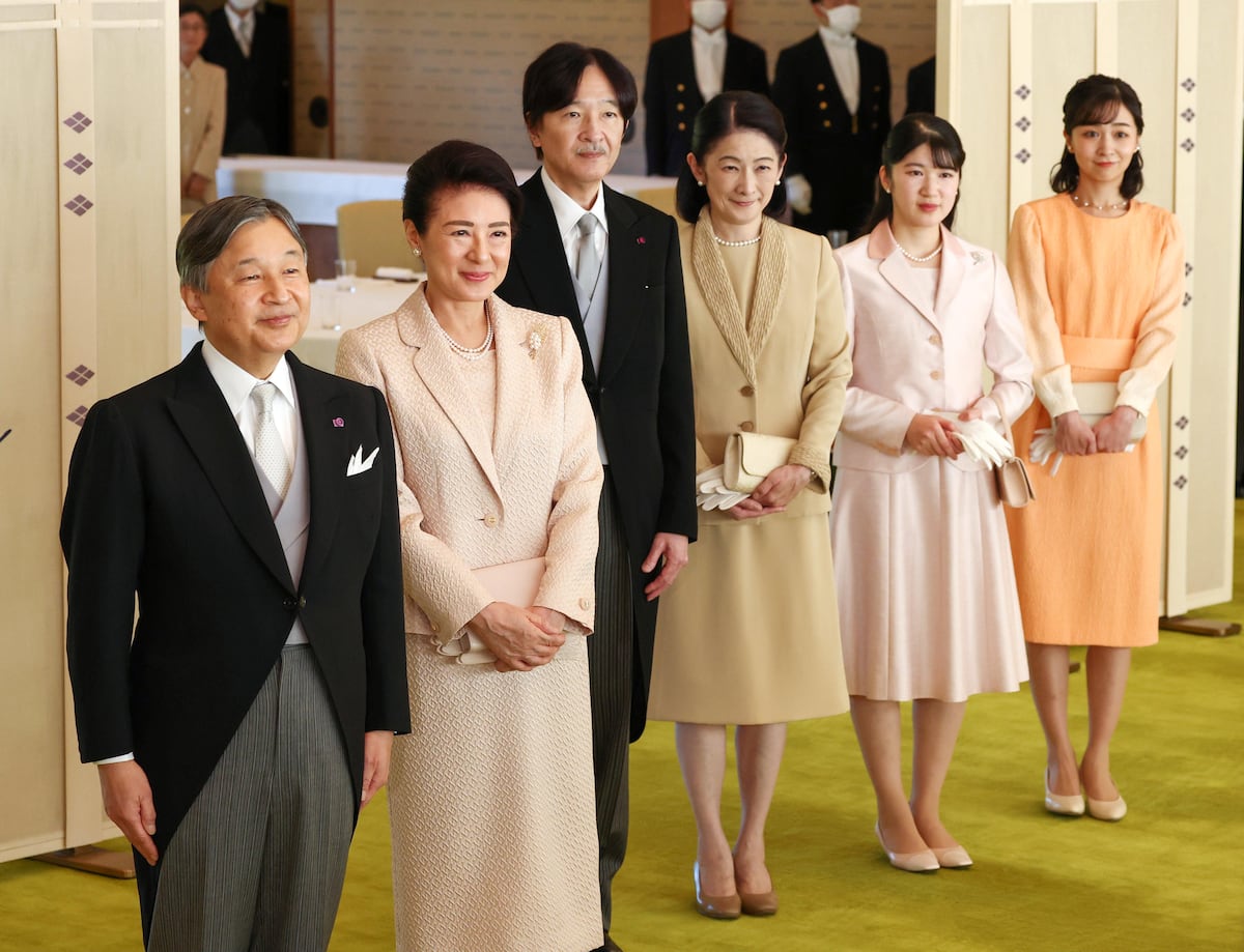 👑天皇夫妇茶会：配音女王野沢雅子等文化翘楚齐聚！