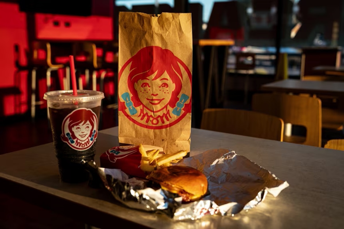 💥温迪斯大撤退！数百家店关门，美国快餐也慌了！