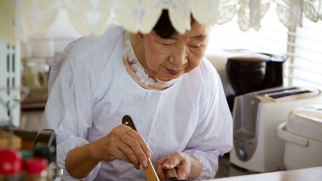 💔“妈宝男”女儿的一句话，45年全职妈妈崩了！