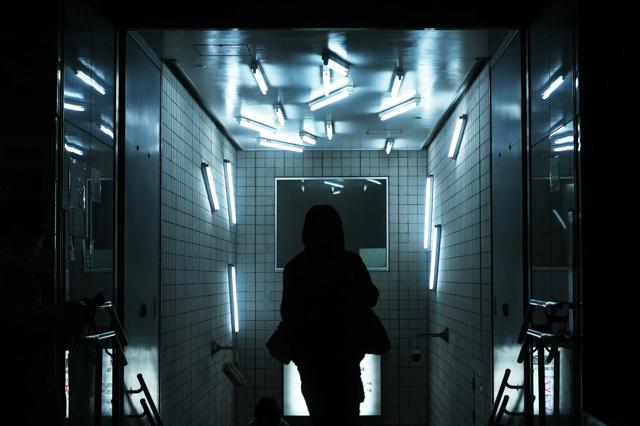 😱大江户线站竟是鬼片《8番出口》原型地！