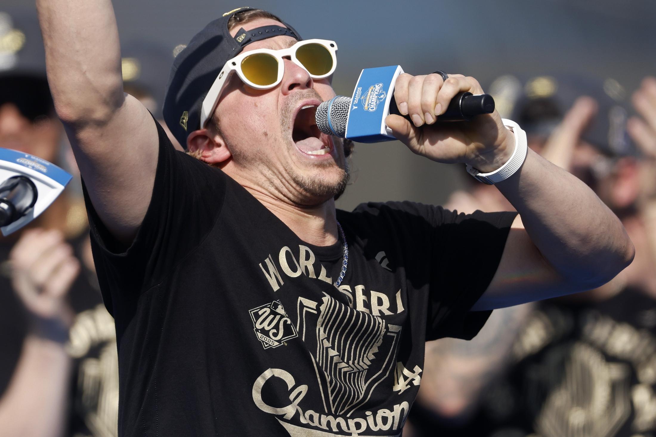 🏆狂喜！美记者怒批：别再瞎说了，太丢人了！