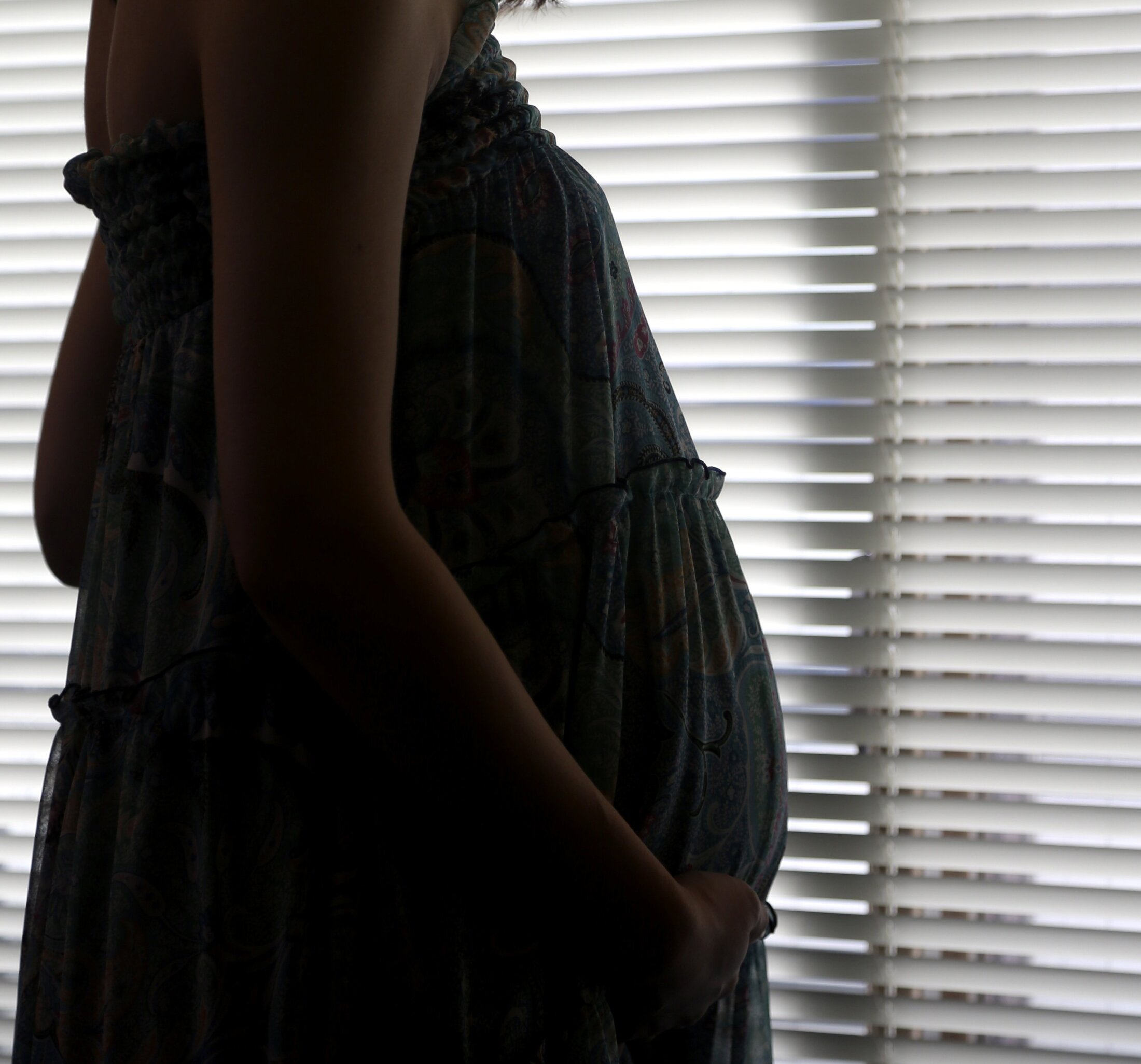 🌙睡梦中的一夜，换来的却是意外怀孕！丈夫的背叛，还能原谅吗？