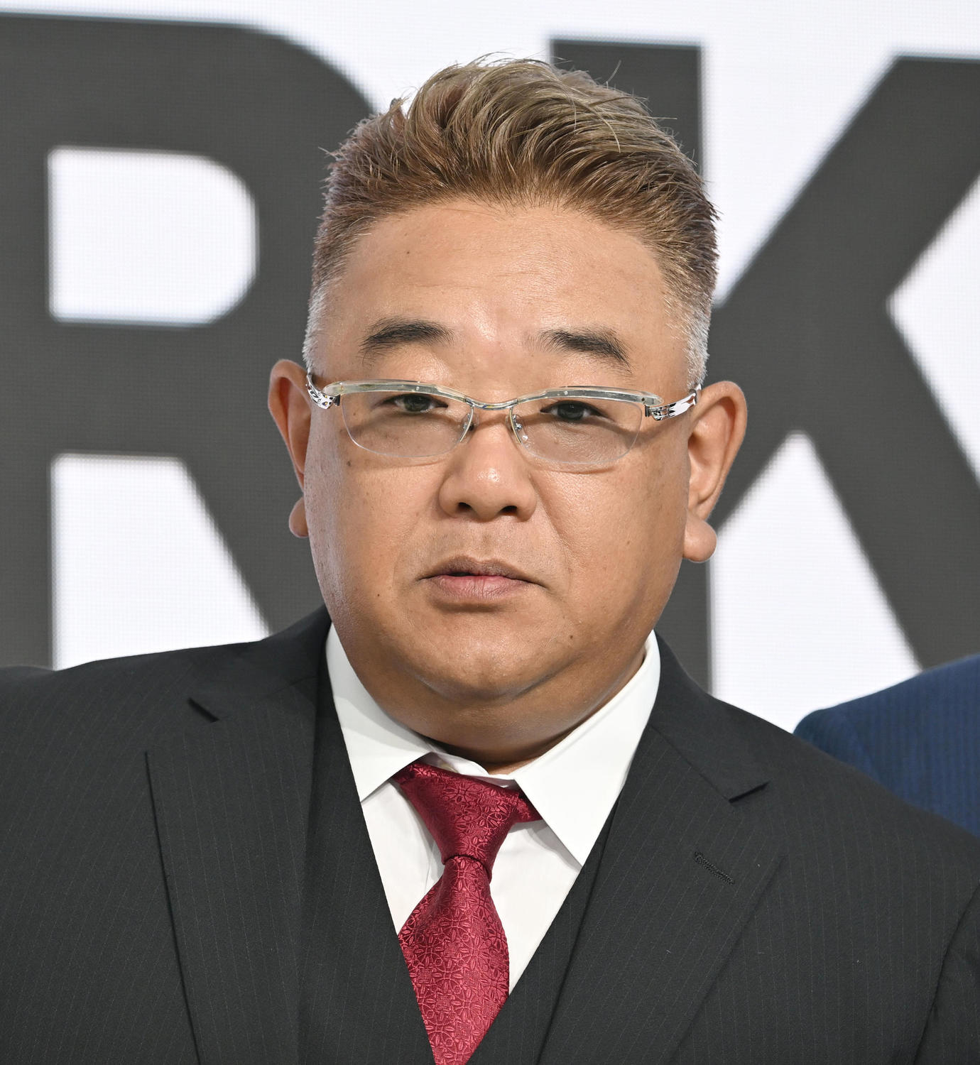 💥老顽固们都滚开！年轻人真没戏了！