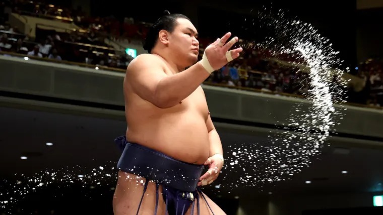 💥横纲也敢偷懒？力士遭批：这像话吗！