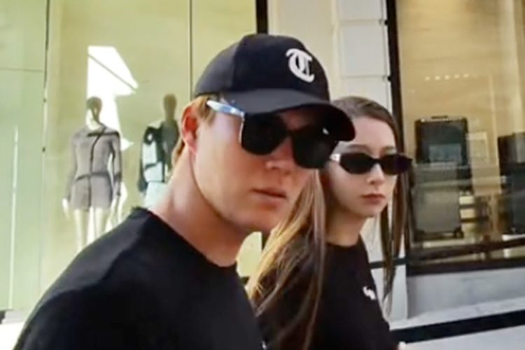 💥模特Niki：不回日本！31亿豪宅+火辣比基尼，她是真“野”！