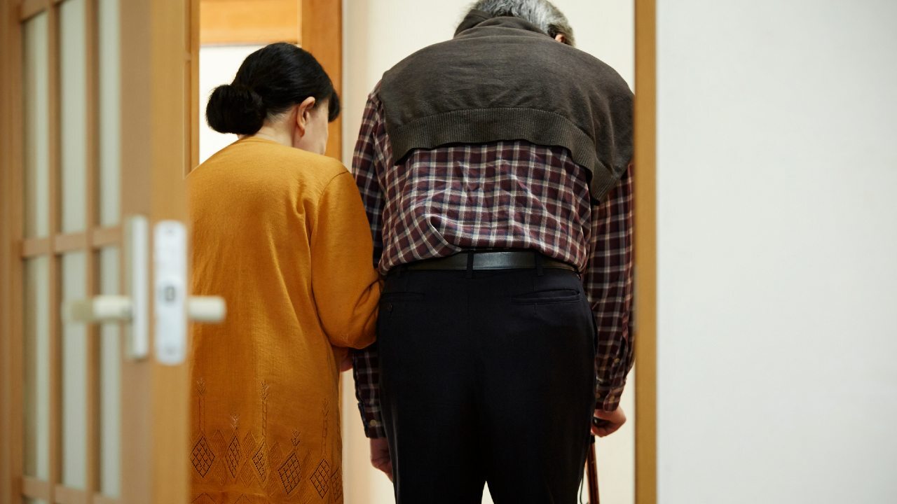 💰省了一辈子，老了才发现…空虚！