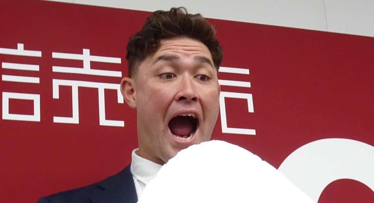 💥巨乳女神闪婚！只给女儿看的婚纱照，网友：震惊了！