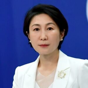 💥日媒惊了！他竟“指导”女记者日语？ 封面