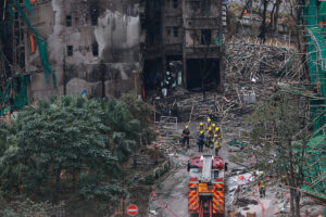 🔥突发：中国约谈外媒，只因一则火灾报道！ 封面